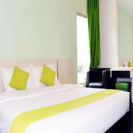 Ace Hotel Batam Нагоя Экстерьер фото