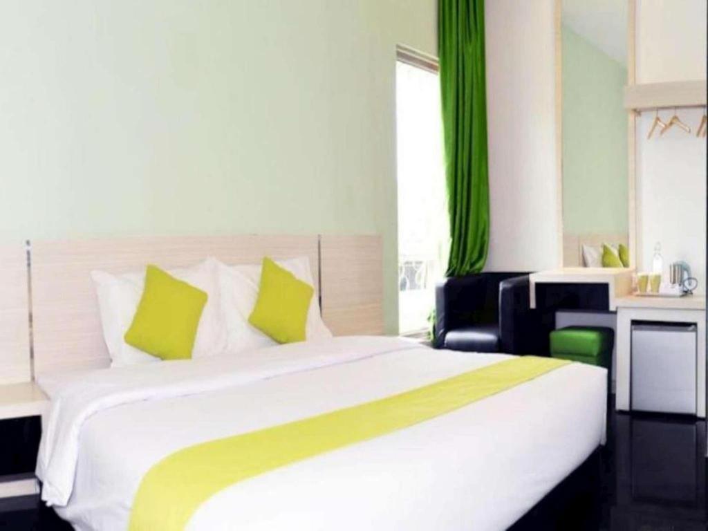 Ace Hotel Batam Нагоя Экстерьер фото