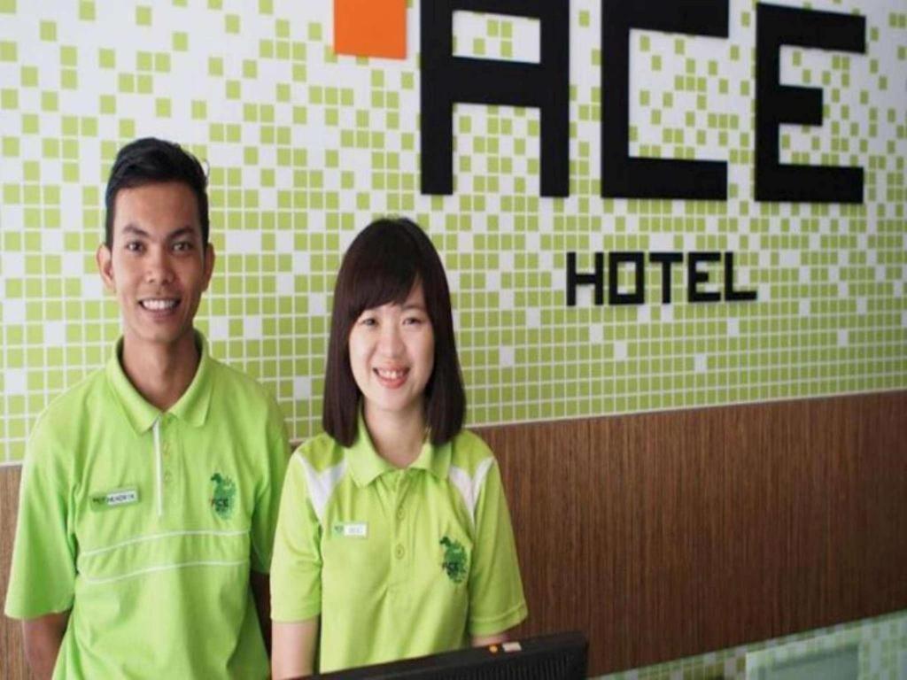 Ace Hotel Batam Нагоя Экстерьер фото