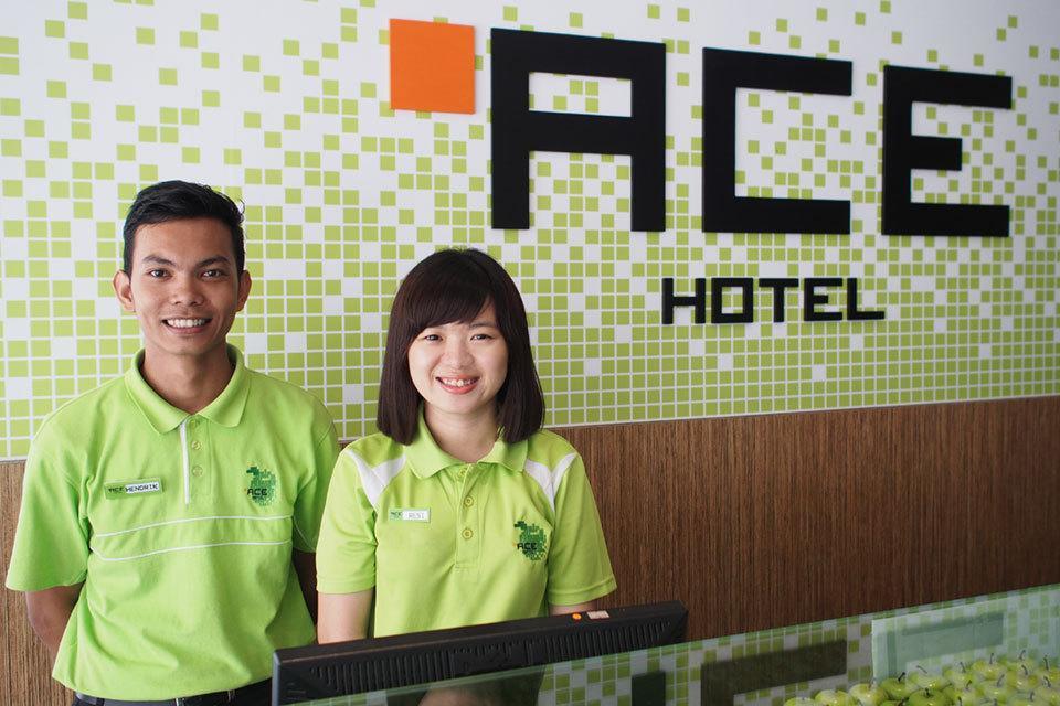 Ace Hotel Batam Нагоя Экстерьер фото